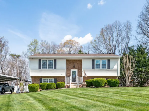 1136 Coolbrook Rd, Bedford, VA 24523