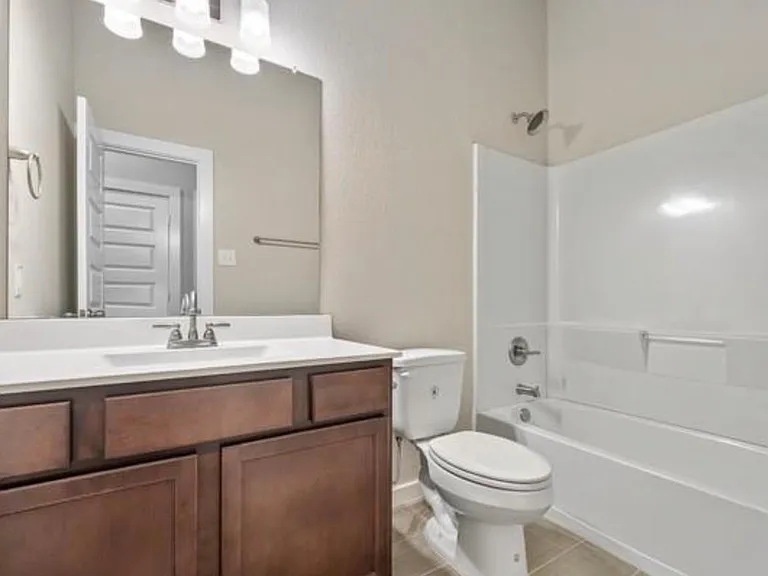 218 Oakcrest #A — Photo 12