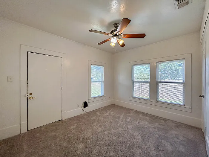 1201 Bolivar St — Photo 12