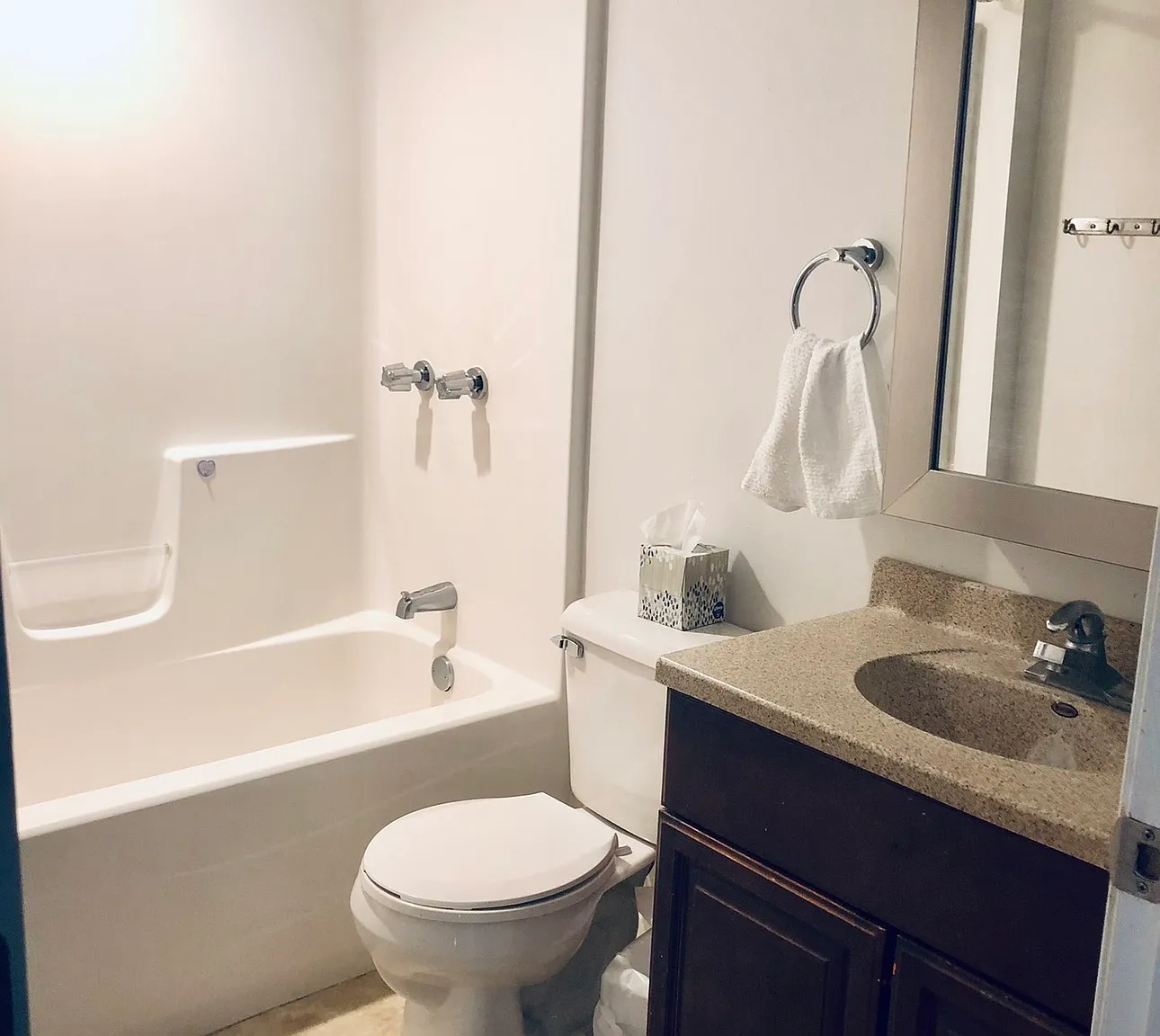 5 bed, 1152 sqft, $2,000 — Photo 4