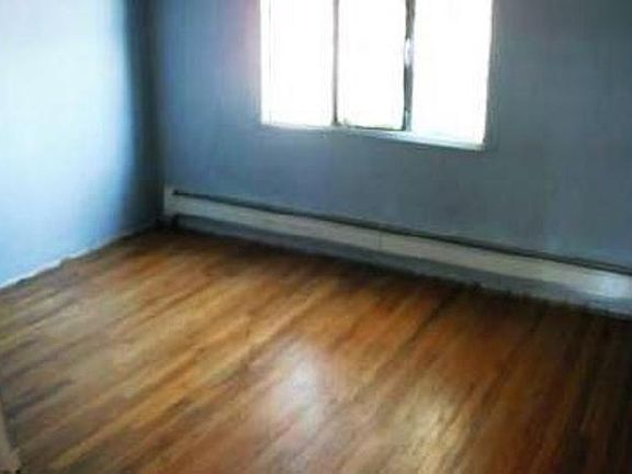3rd image of 212A W Green Ave