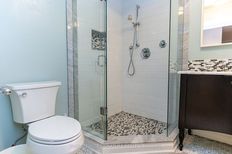 Toronto House for rent - 4 Bedrooms — photo 22
