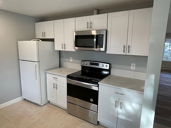 3rd image of 14313 NE 7th Pl