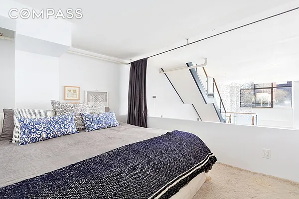 Sold by Compass | media 20