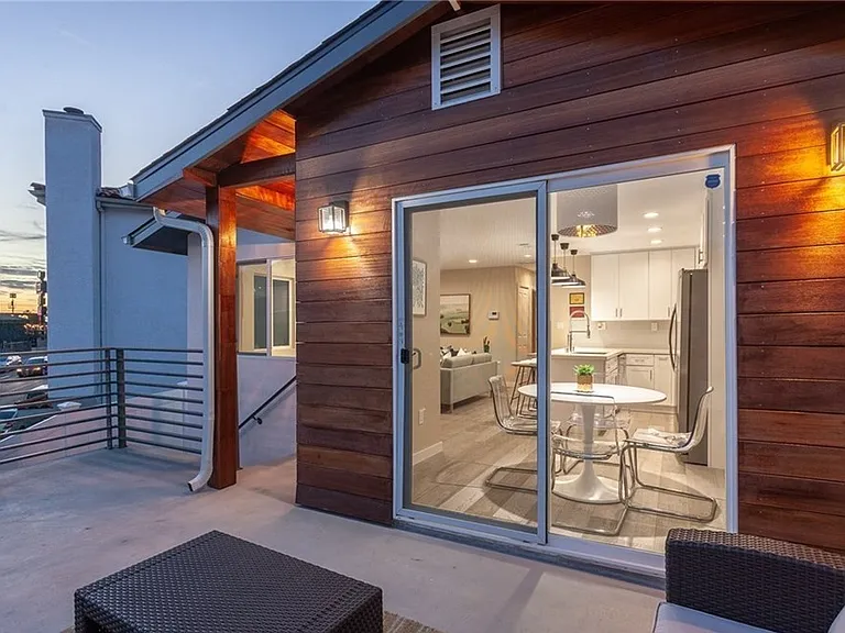 1307 Silver Lake Blvd — Photo 14