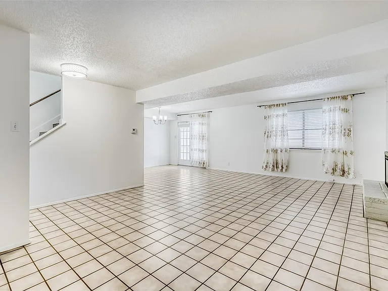 6601 Skycrest Dr — Photo 7