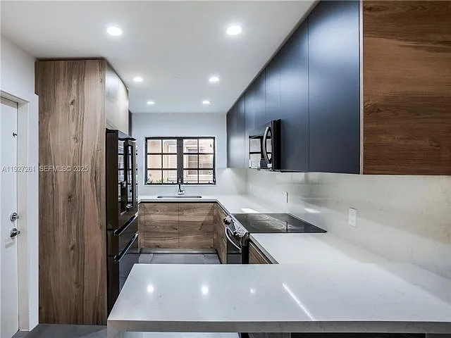 407 Minorca Ave — Photo 10