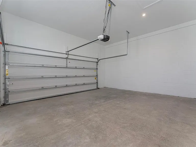 2426 Celebration Blvd — Photo 27