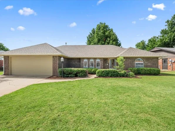 808 Harward Ct, Edmond, OK 73013