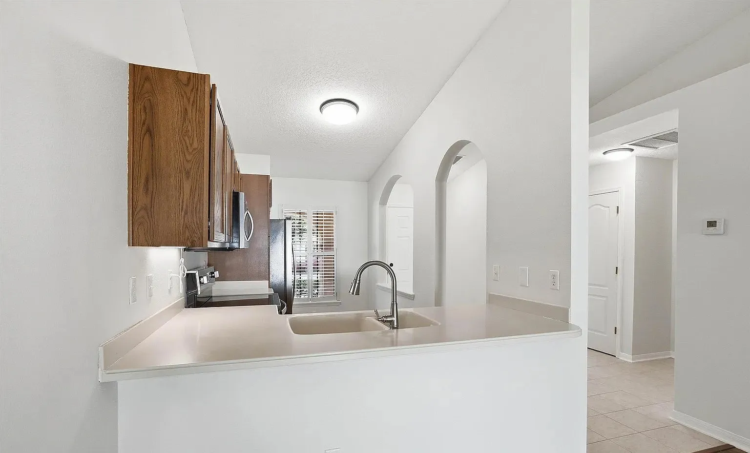 2 bed, 1008 sqft, $1,850 — Photo 3