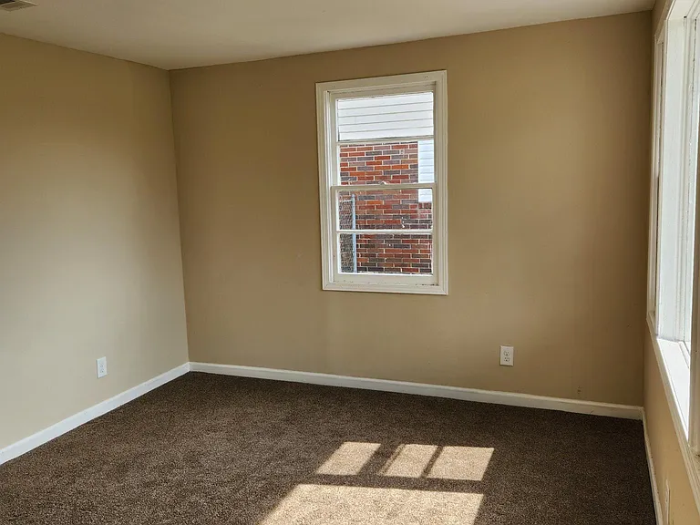 836 Edwards Ave — Photo 16