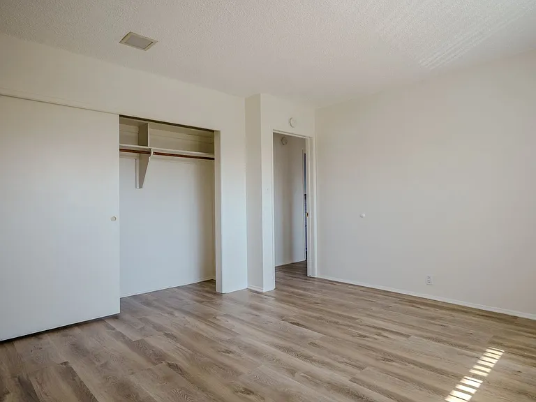 4122 Deeboyar Ave — Photo 3
