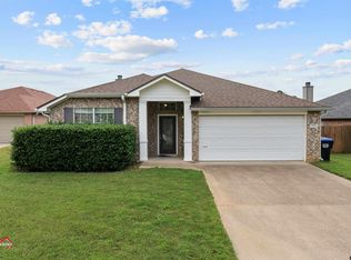 1304 Mission Creek Dr, Longview, TX 75601