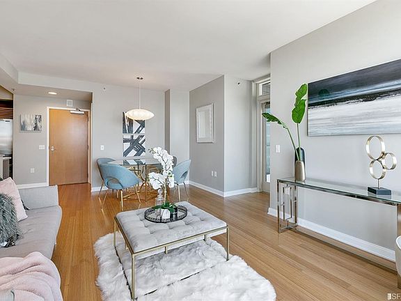 5th image of 425 1st St Unit 3808