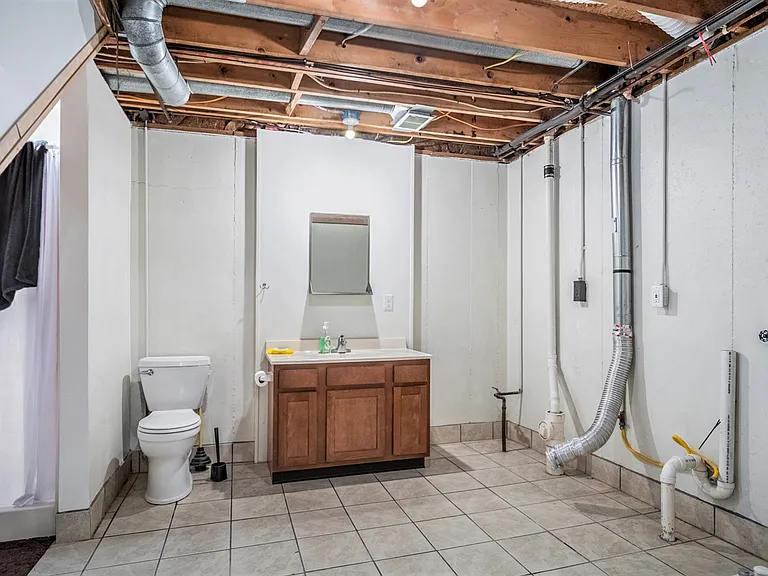 6679 Pleasantview St NE — Photo 21
