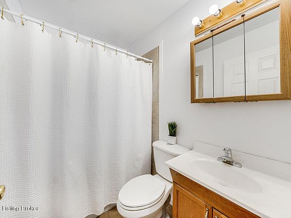 5th image of 8612 Oglesby Ct