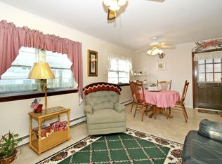 67 Scott St, Massapequa Park, NY 11762