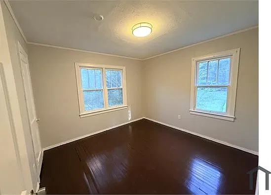 3 bed, 1300 sqft, $1,300 — Photo 3
