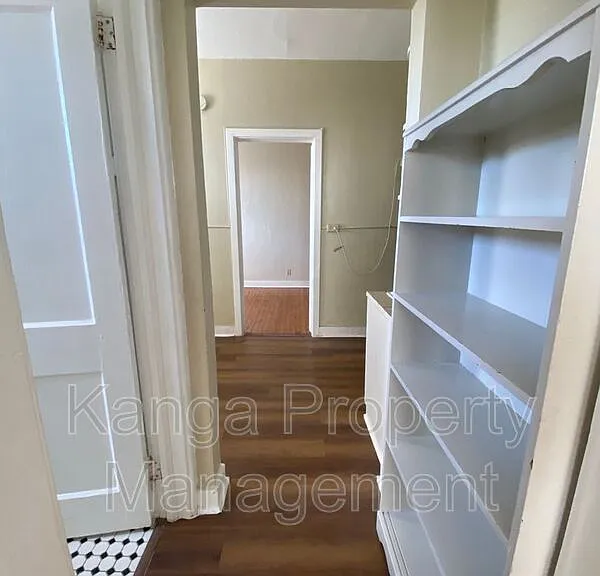 523 24th St #8 — Photo 4