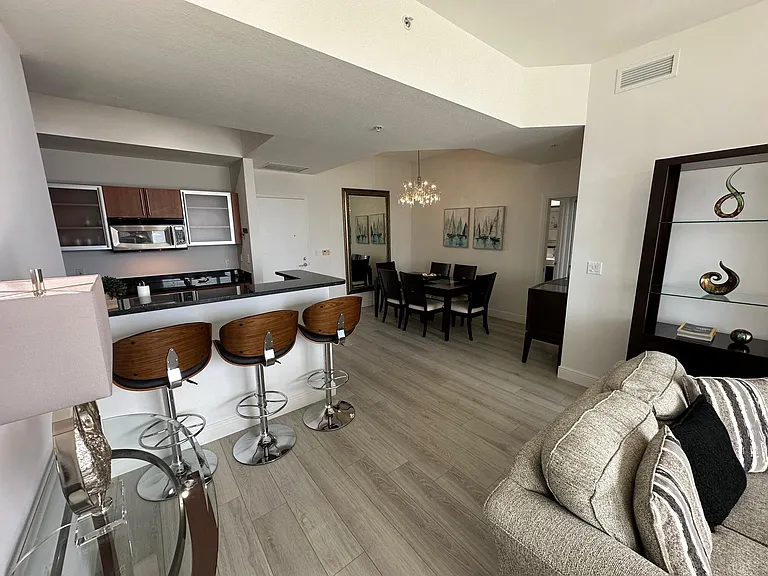 1551 N Flagler Drive Lph #17 — Photo 10