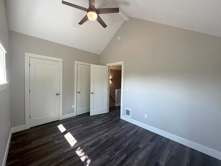 7215 SE 54th Ave #&-5354 — Photo 7
