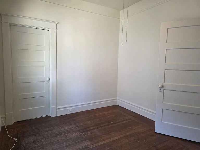 111 Junior St — Photo 7