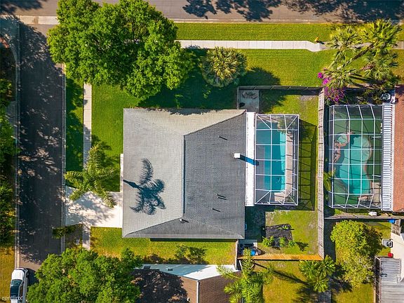 4th image of 18302R Cypress Stand Cir