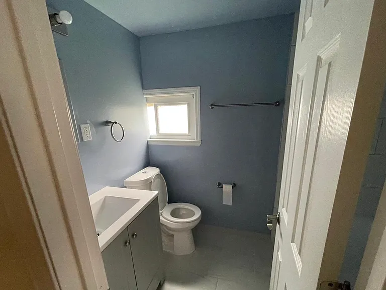 1048 Cornwells Ave — Photo 15