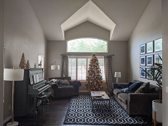 5th image of 2109 W Morning Vista Ln