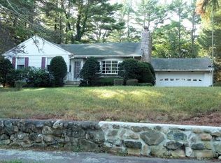 14 Lovell Rd, Lynnfield, MA 01940