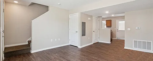 Winston Commons Photo 1