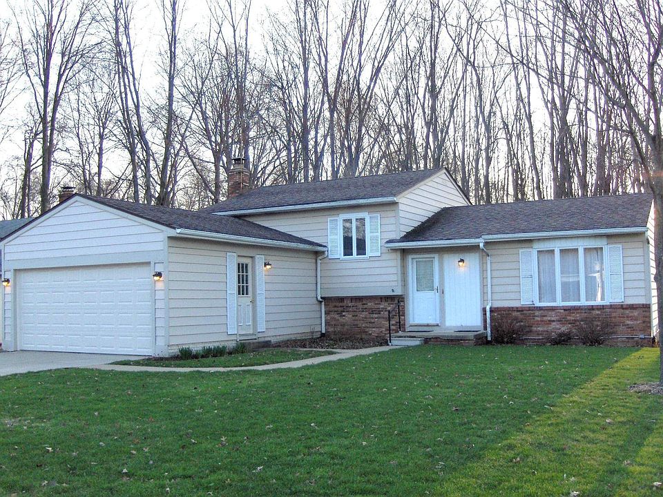 1st image of 8526 Greenbrier Dr