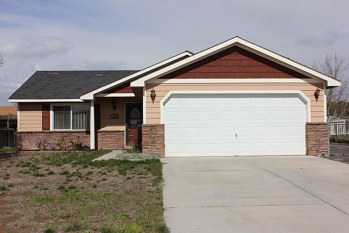 1st image of 1704 E Wildcat Ln