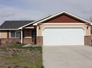 1704 E Wildcat Ln, Moses Lake, WA 98837