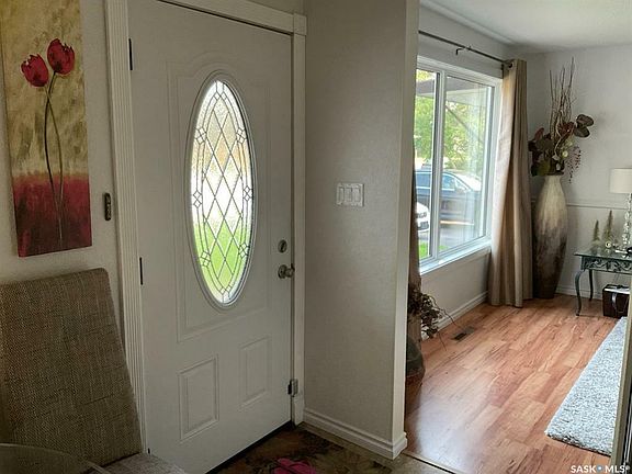 2nd image of 2715 Arlington Ave