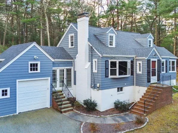 308 Hartford St, Westwood, MA 02090