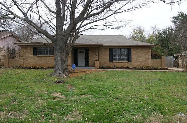1st image of 7425 Vanessa Dr