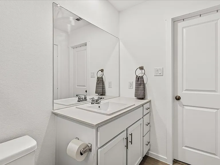 7909 Hathor Dr — Photo 28