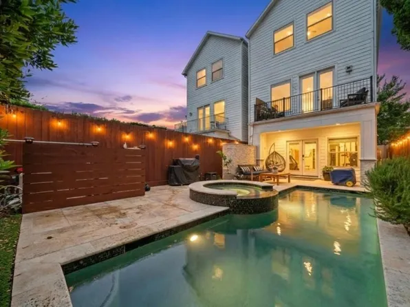 106 Arnold St, Houston, TX 77007