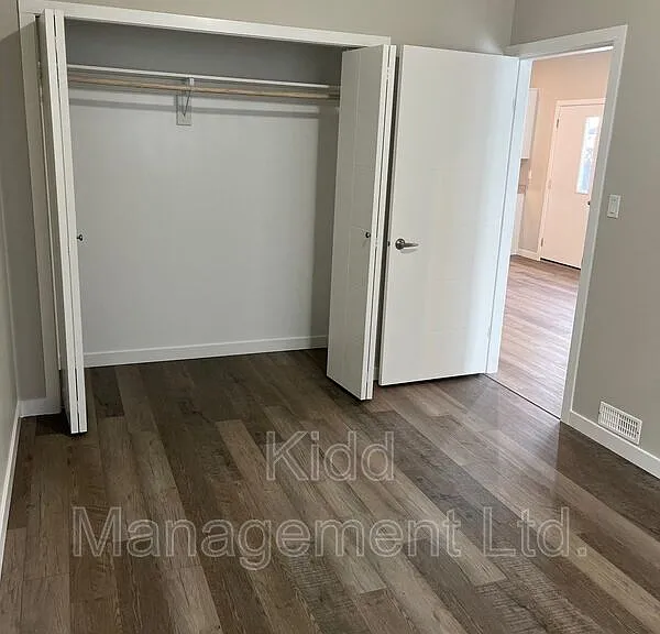 6936 Langer Cres #B — Photo 10