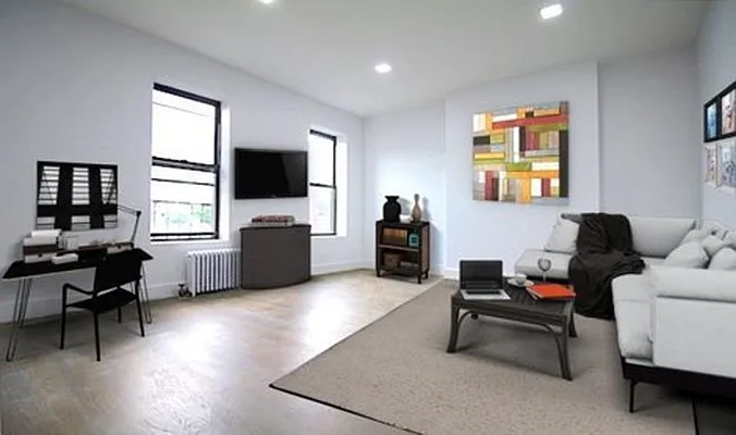 Rented by Parkway CRG Ltd. | media 29