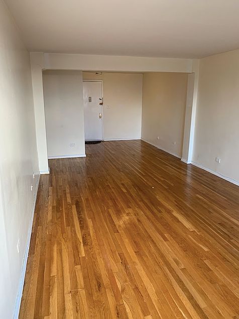 1st image of 15272 Melbourne Ave APT 3C