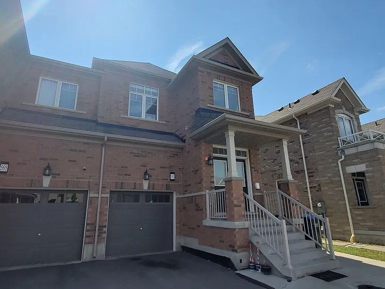 593 Remembrance Rd #UPPER — Photo 2