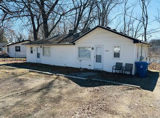 4109 Parkway Rd, Waterford, MI 48328