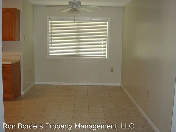 3rd image of 816 Pineview Dr