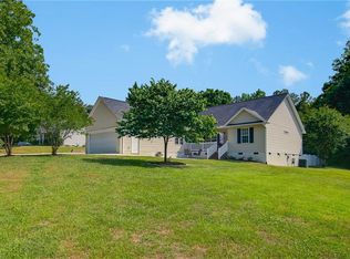 7504 Keating Dr, Stokesdale, NC 27310