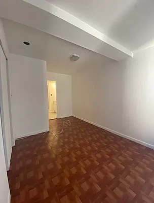 Rented by EXR | media 7