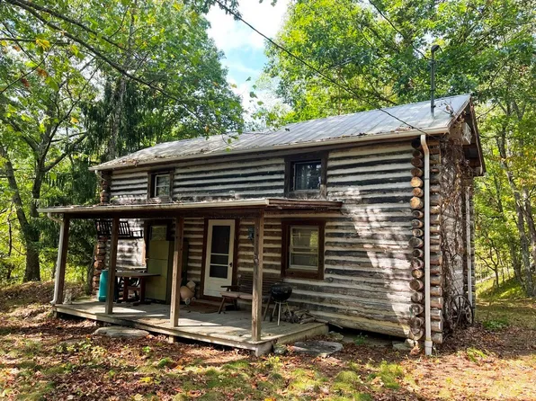 307 Shale Bank Rd, Marion, VA 24354