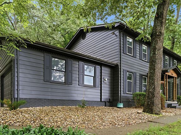 3rd image of 103 Harrison Ct