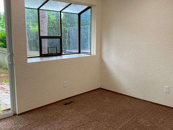 4th image of 2817 K St SE